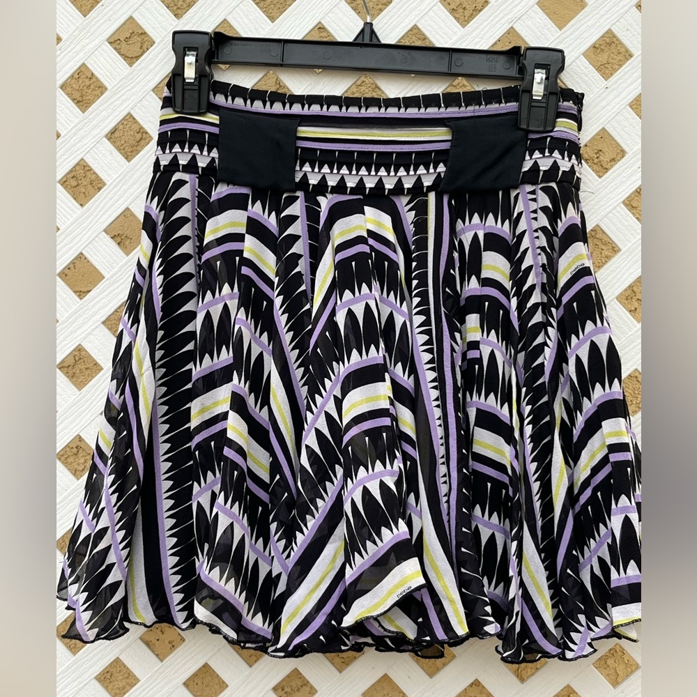 Bebe Skirt Black Purple Gray Printed A-Line Mini Silk Casual Sz 00